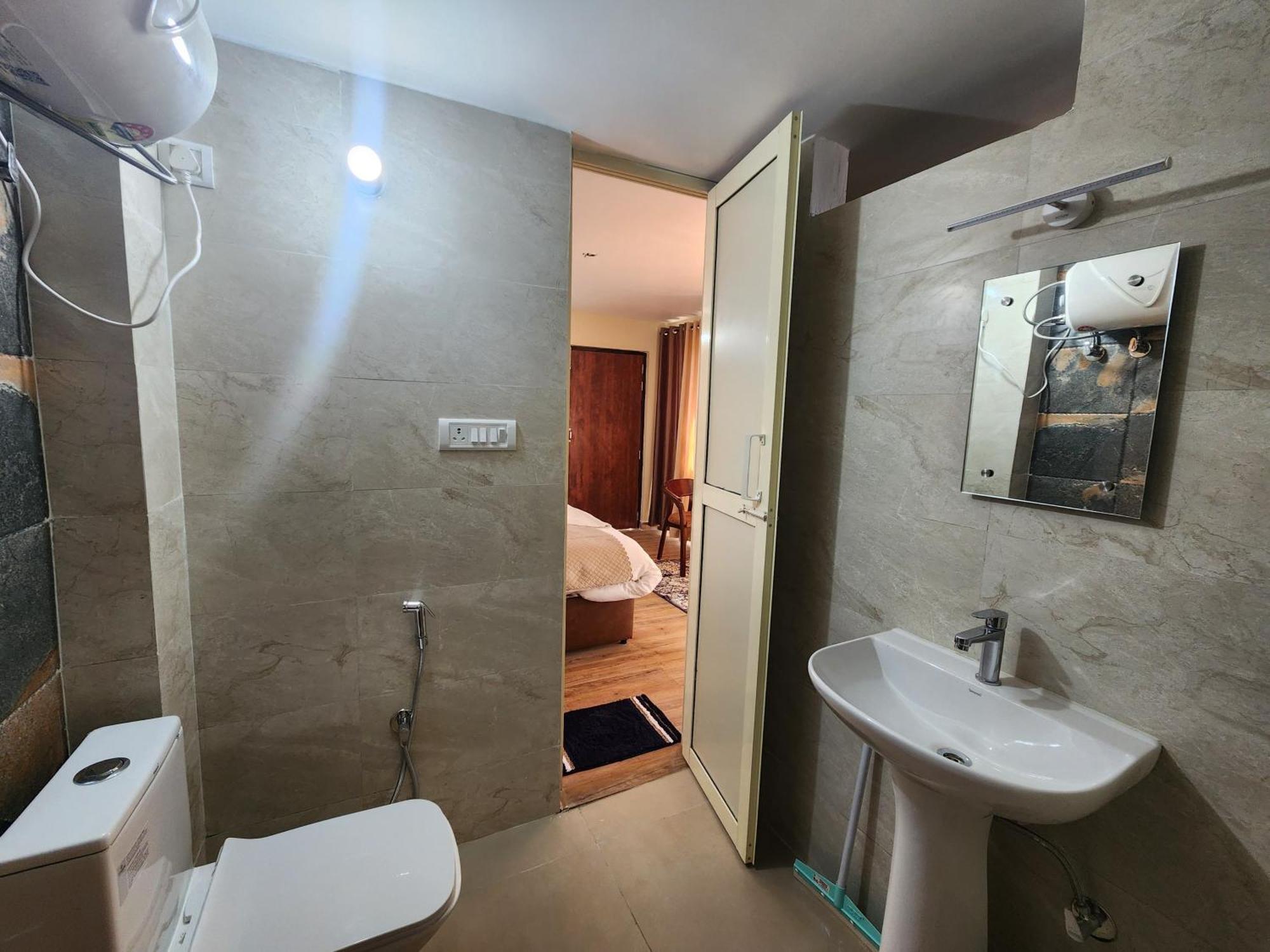 Apartament Mountain Golden Ray Mukteshwar Zewnętrze zdjęcie